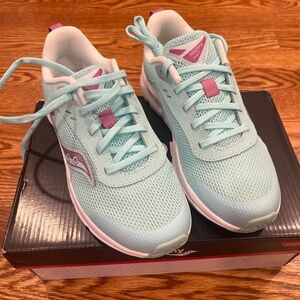 Saucony Axon KDZ big kid sneaker